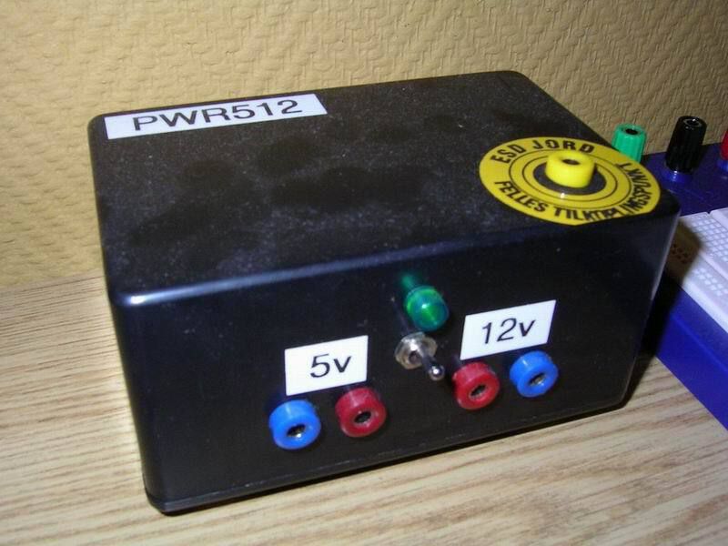 A self-made 5 and 12 V &quot;bench&quot; power supply