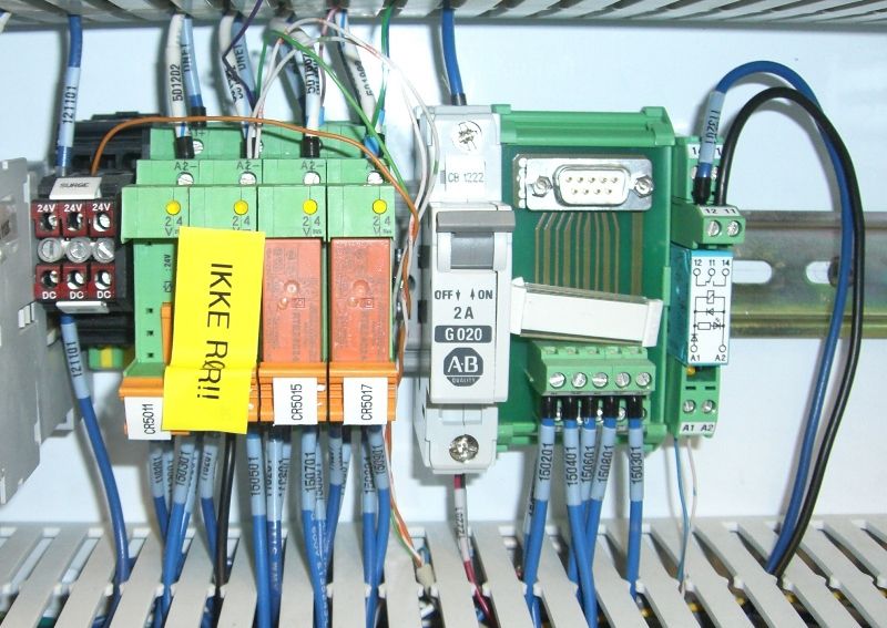 Alarm relays inside production equipment
