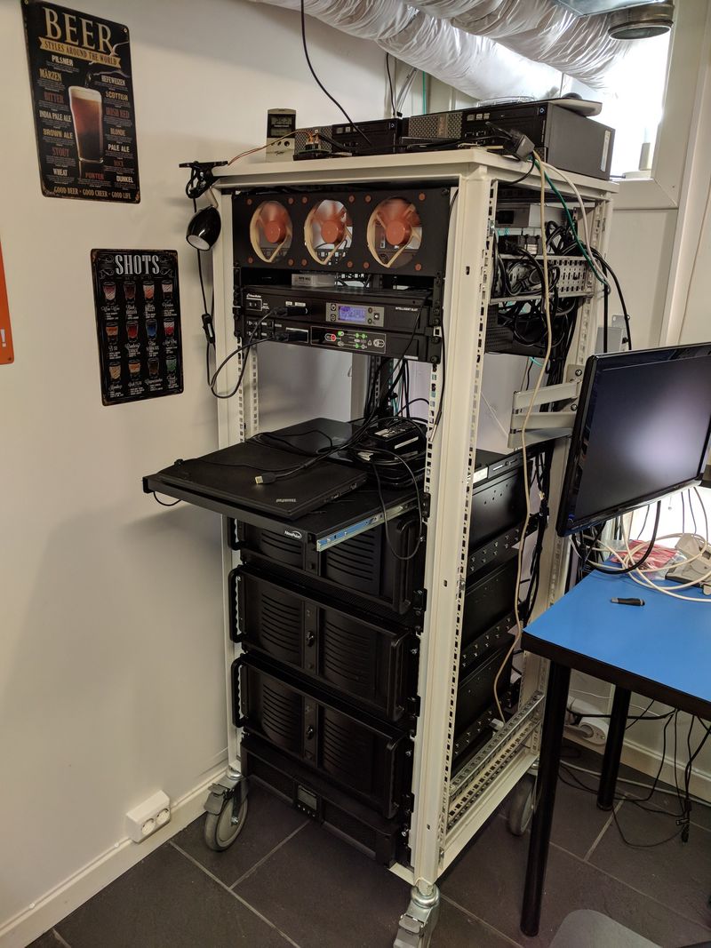 Homelab rack, with UPS, servers, ATS, PDU, and more