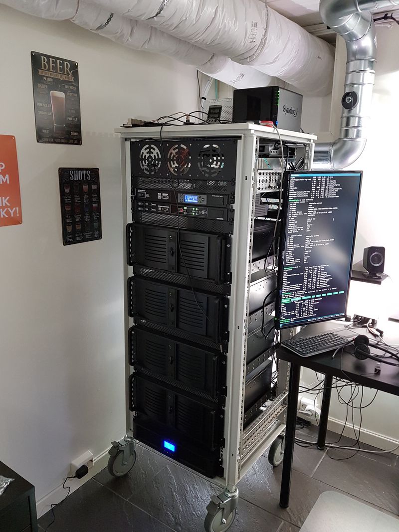 Four EYE-4808BK server cases in homelab rack