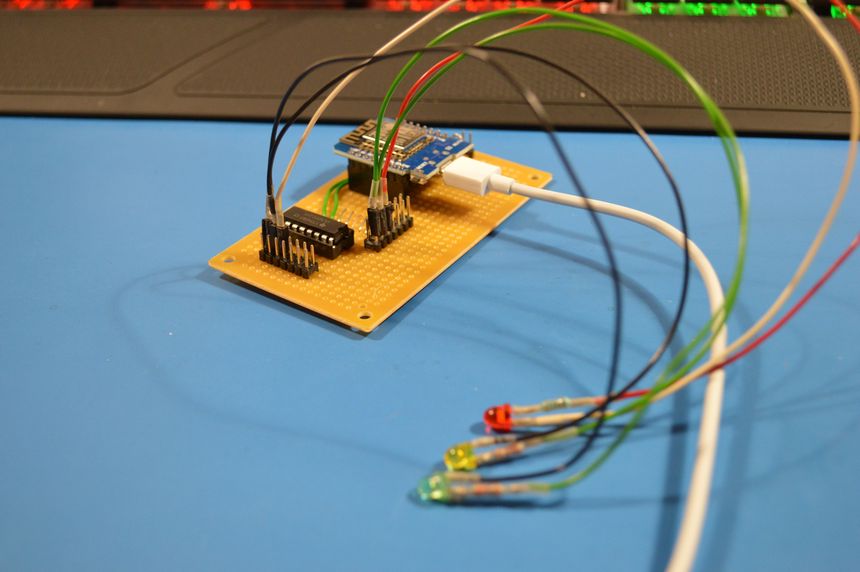 Two channel traffic lights controller — using Wemos