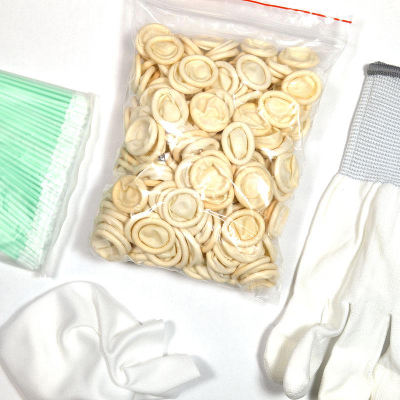 Cleanroom accessories (swabs, wipes, finger gloves, gloves)