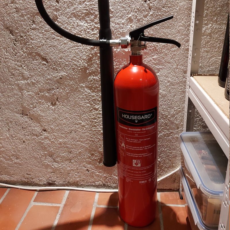 CO₂ fire extinguisher