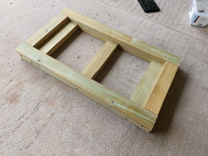 Started the frame for the crate