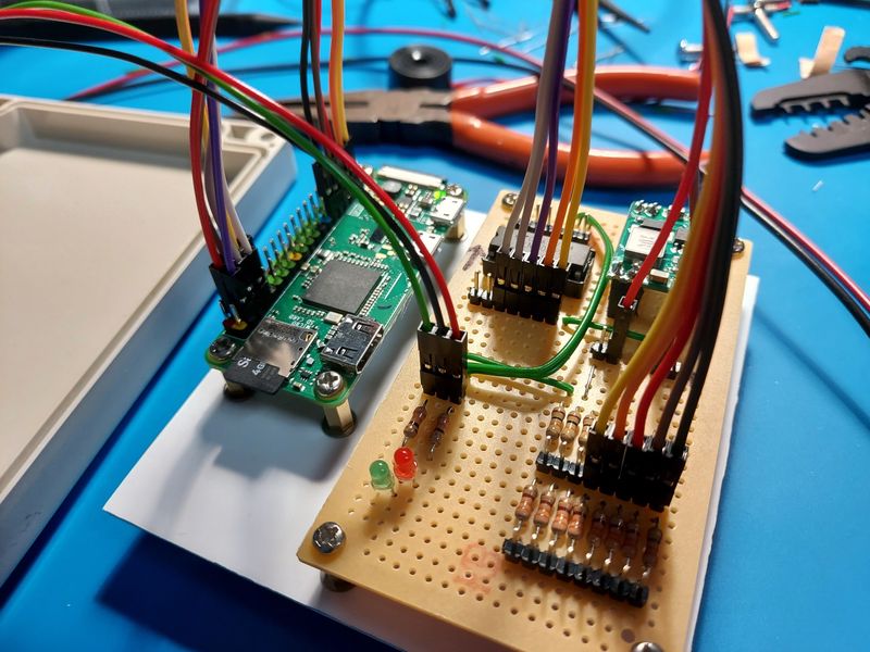 Raspberry Pi Zero W and self-built interface circuit board